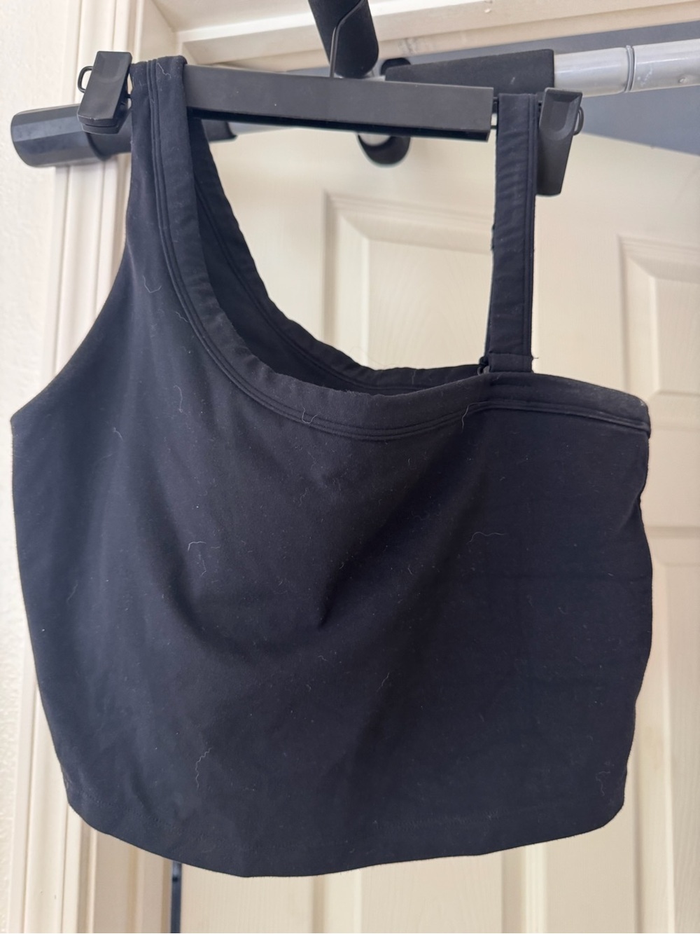 Vitality Cloud Women’s Black Asymmetric One-Shoulder Crop Top